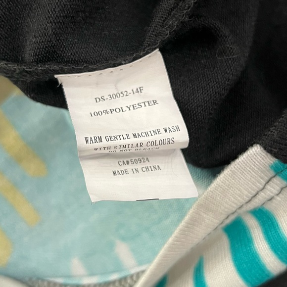 Coco & Tashi Long Sleeve Sweater Dress - Picture 14 of 14